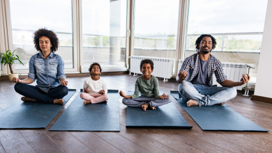 why-kids-should-do-yoga,-and-how-to-practice-as-a-family